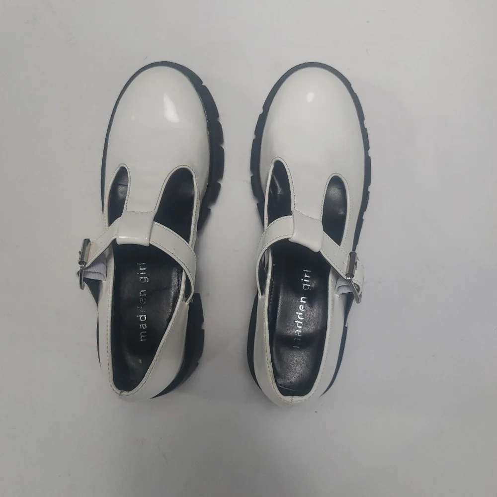 Women’s White Mary Jane Chunky Heel Shoes